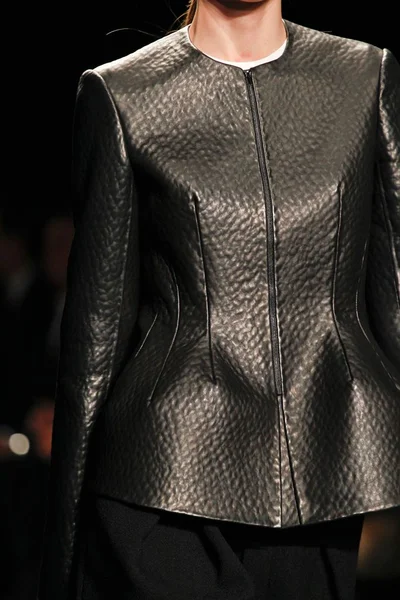 Look 28